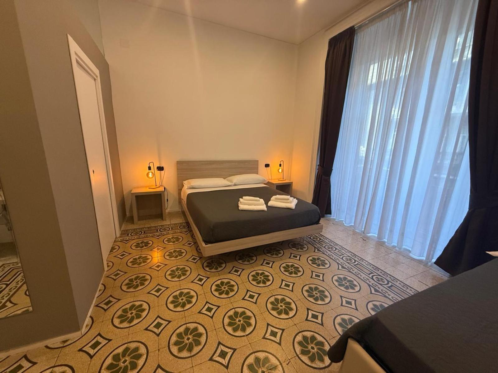 La Piazza Suite Napoli Eksteriør bilde