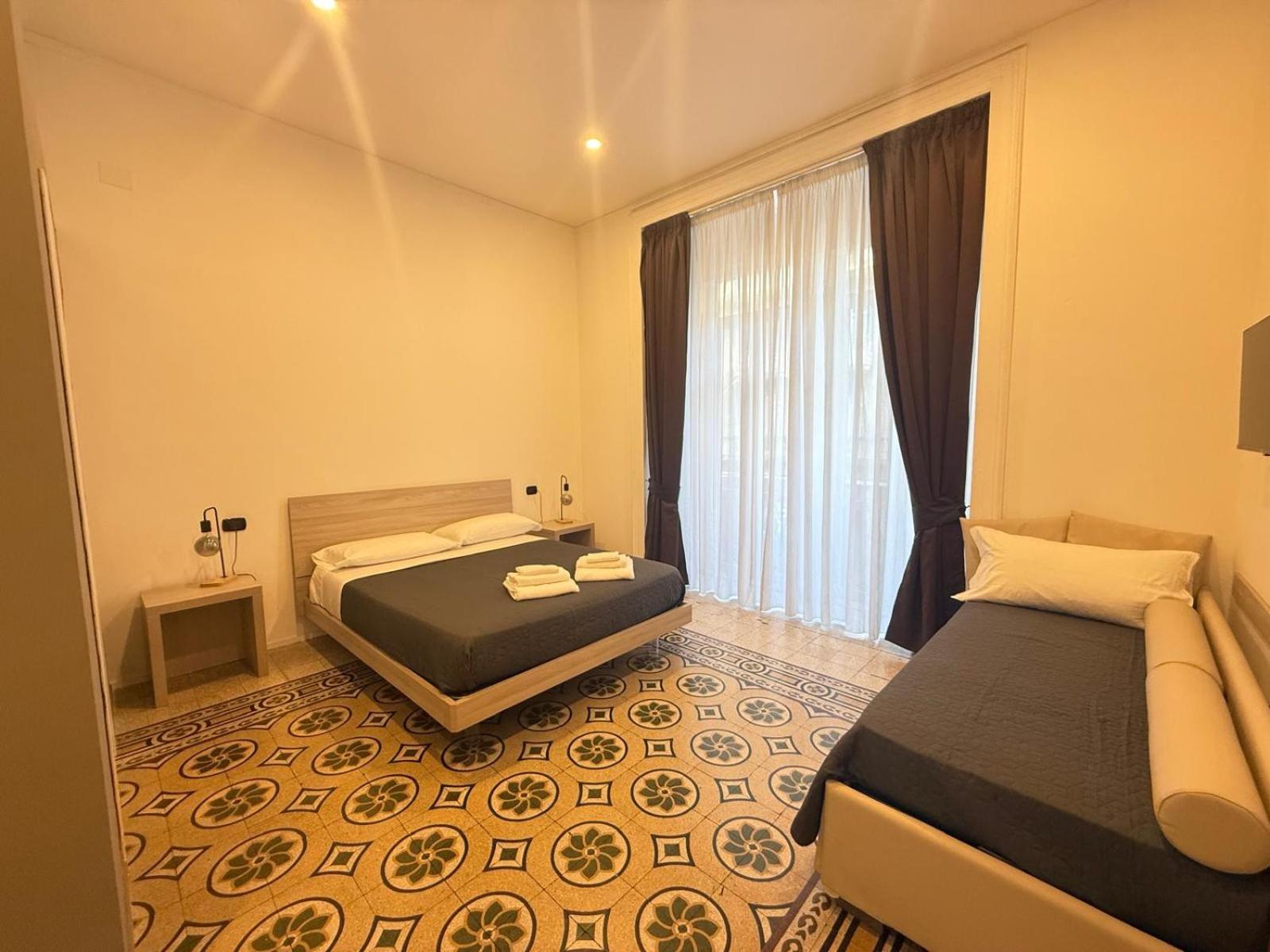 La Piazza Suite Napoli Eksteriør bilde