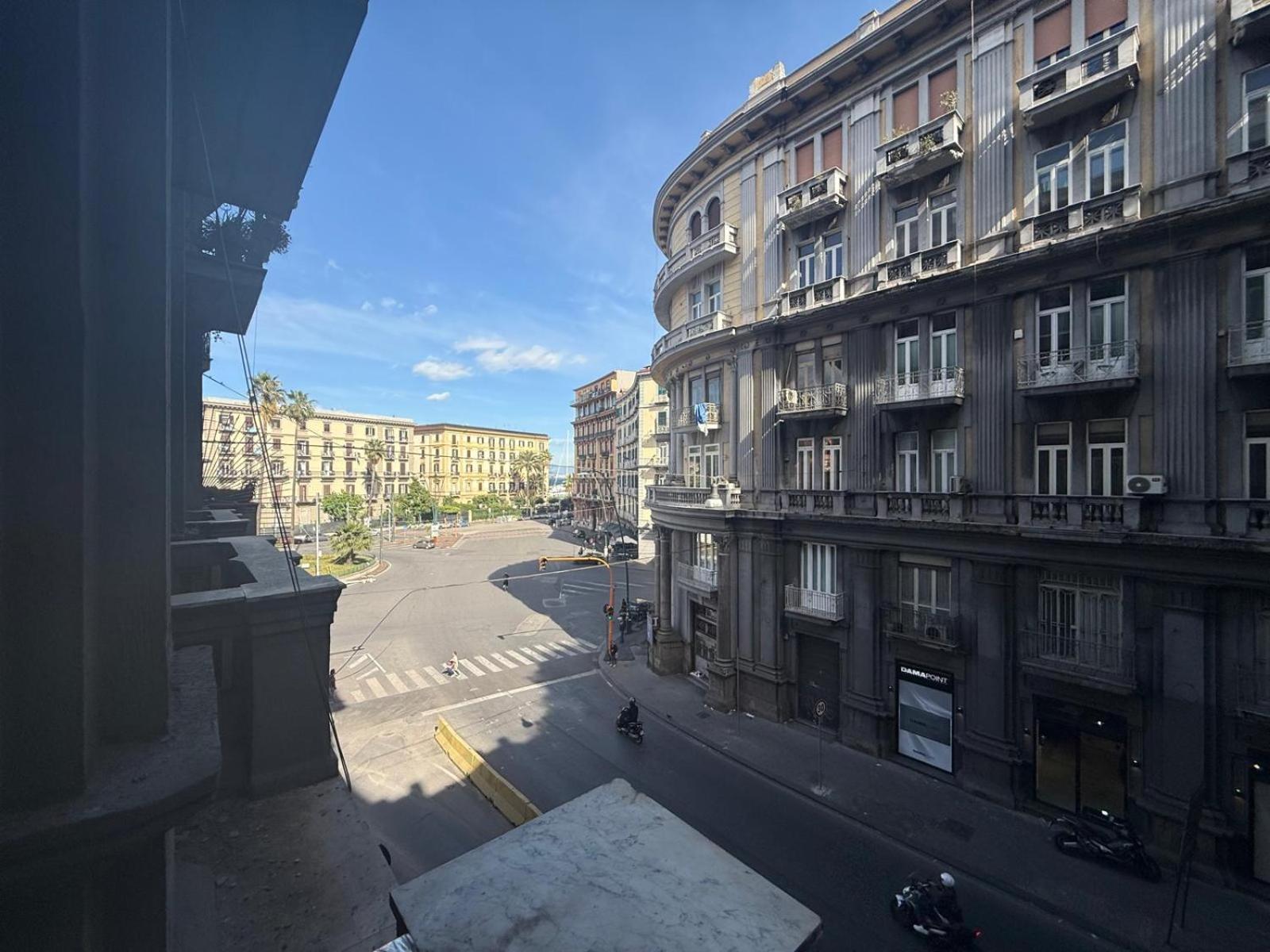 La Piazza Suite Napoli Eksteriør bilde