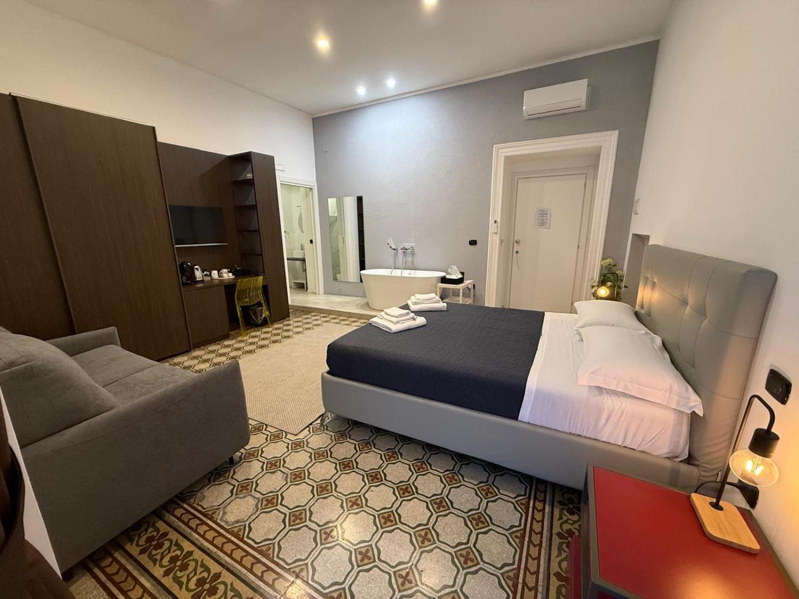 La Piazza Suite Napoli Eksteriør bilde