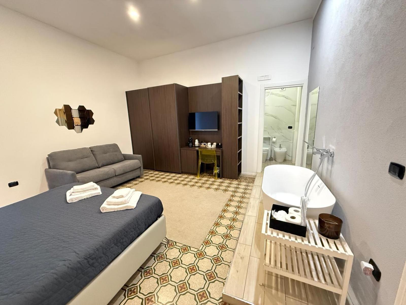 La Piazza Suite Napoli Eksteriør bilde