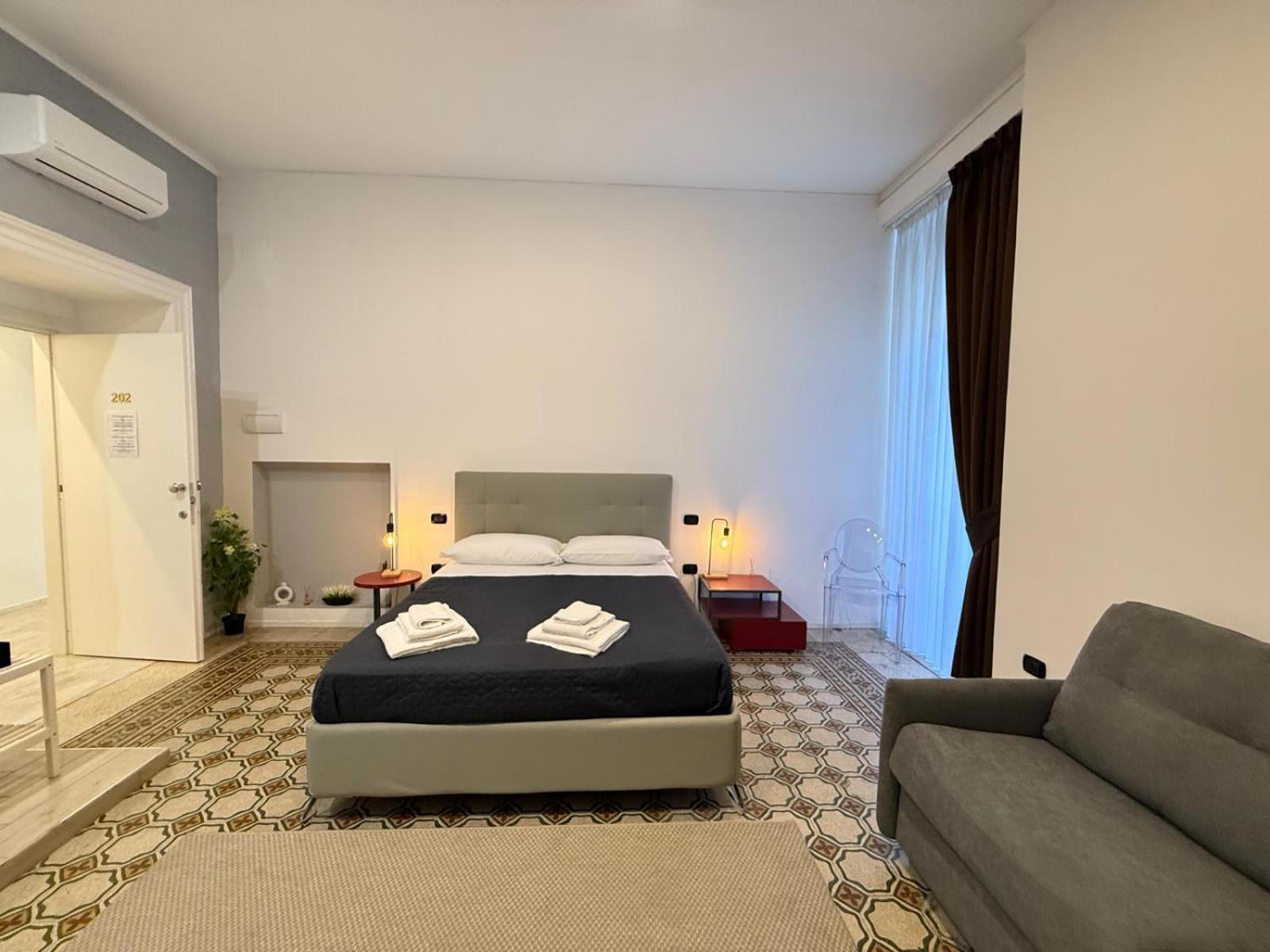 La Piazza Suite Napoli Eksteriør bilde