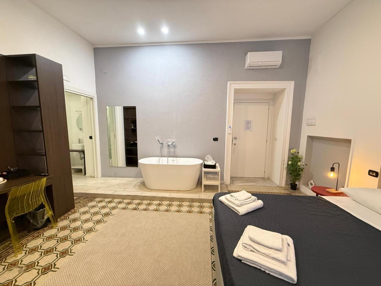 La Piazza Suite Napoli Eksteriør bilde